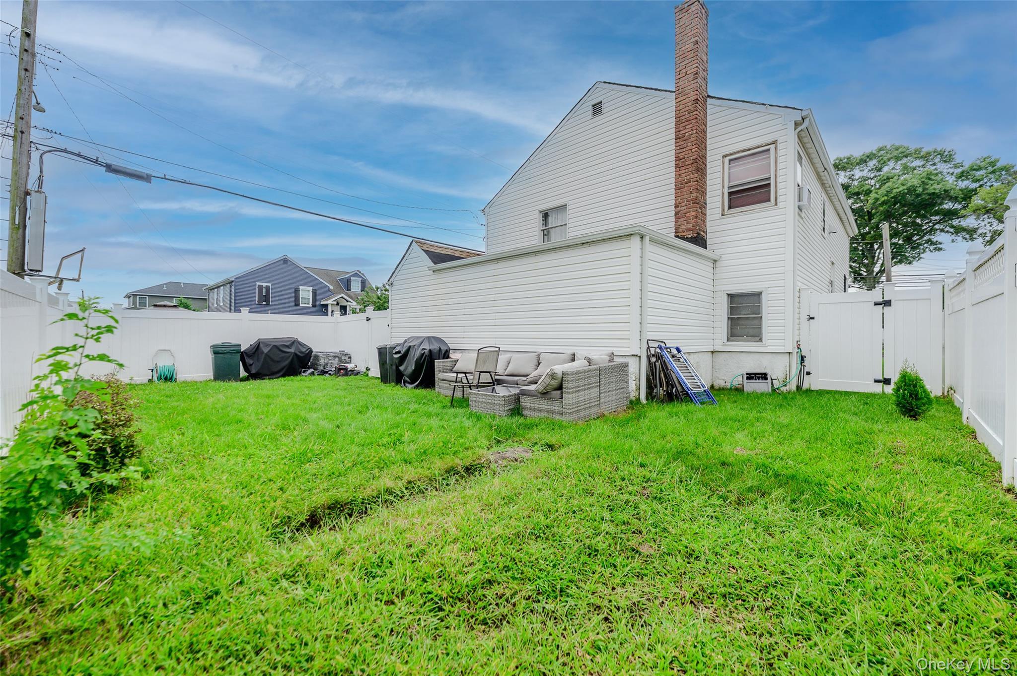 Single Family Oceanside Road  Nassau County, NY 11572, MLS-1044985-15