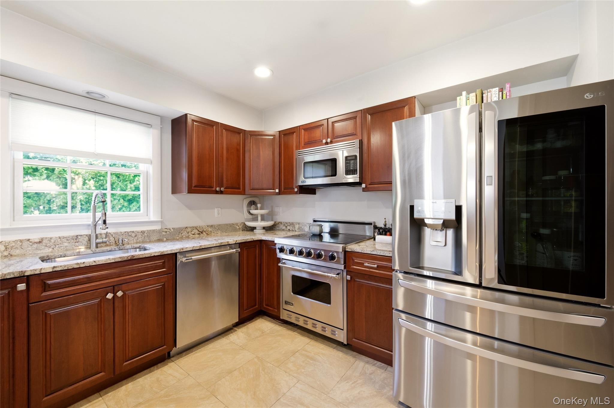Single Family Cove Road Suffolk County, NY 11743, MLS-1044995-15