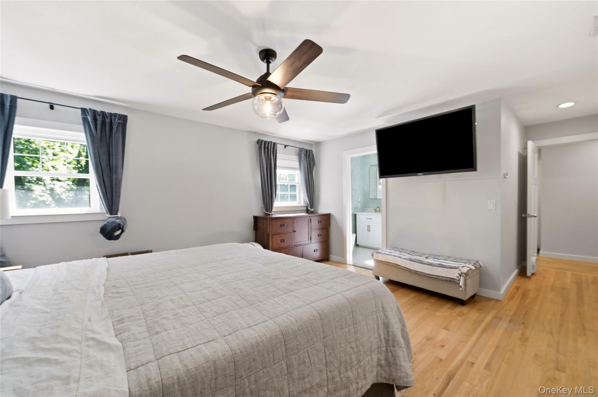 Single Family Cove Road Suffolk County, NY 11743, MLS-1044995-21