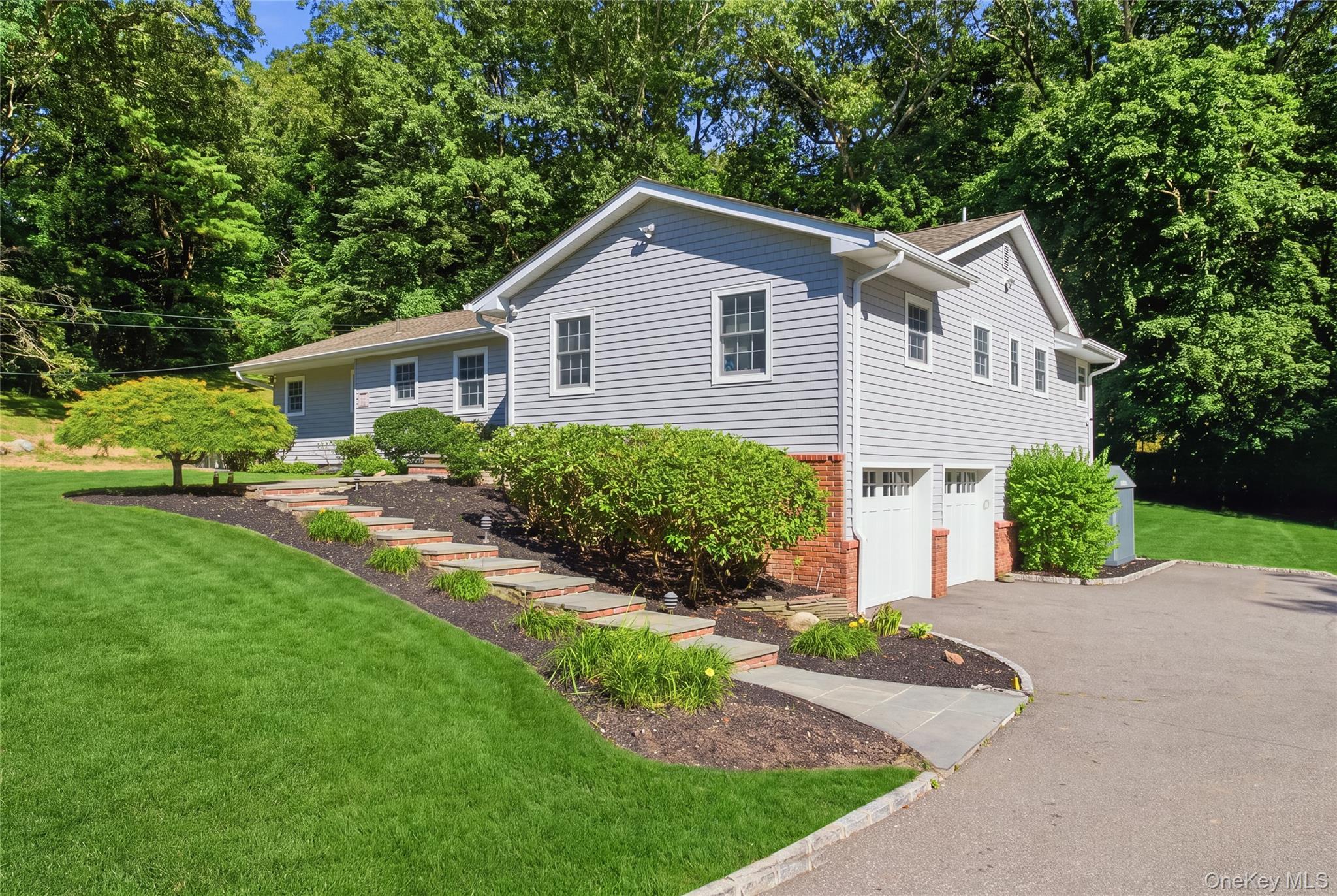 Single Family Cove Road Suffolk County, NY 11743, MLS-1044995-3