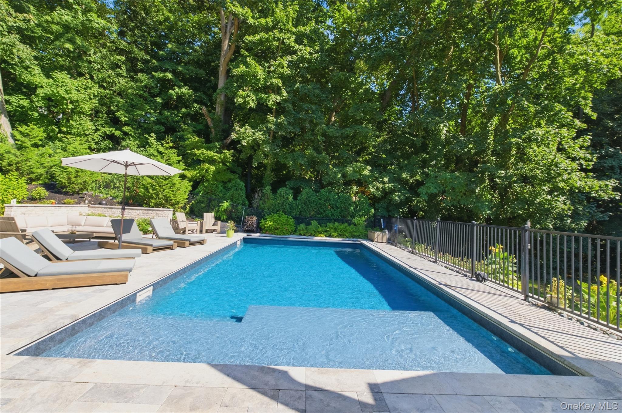 Single Family Cove Road Suffolk County, NY 11743, MLS-1044995-31