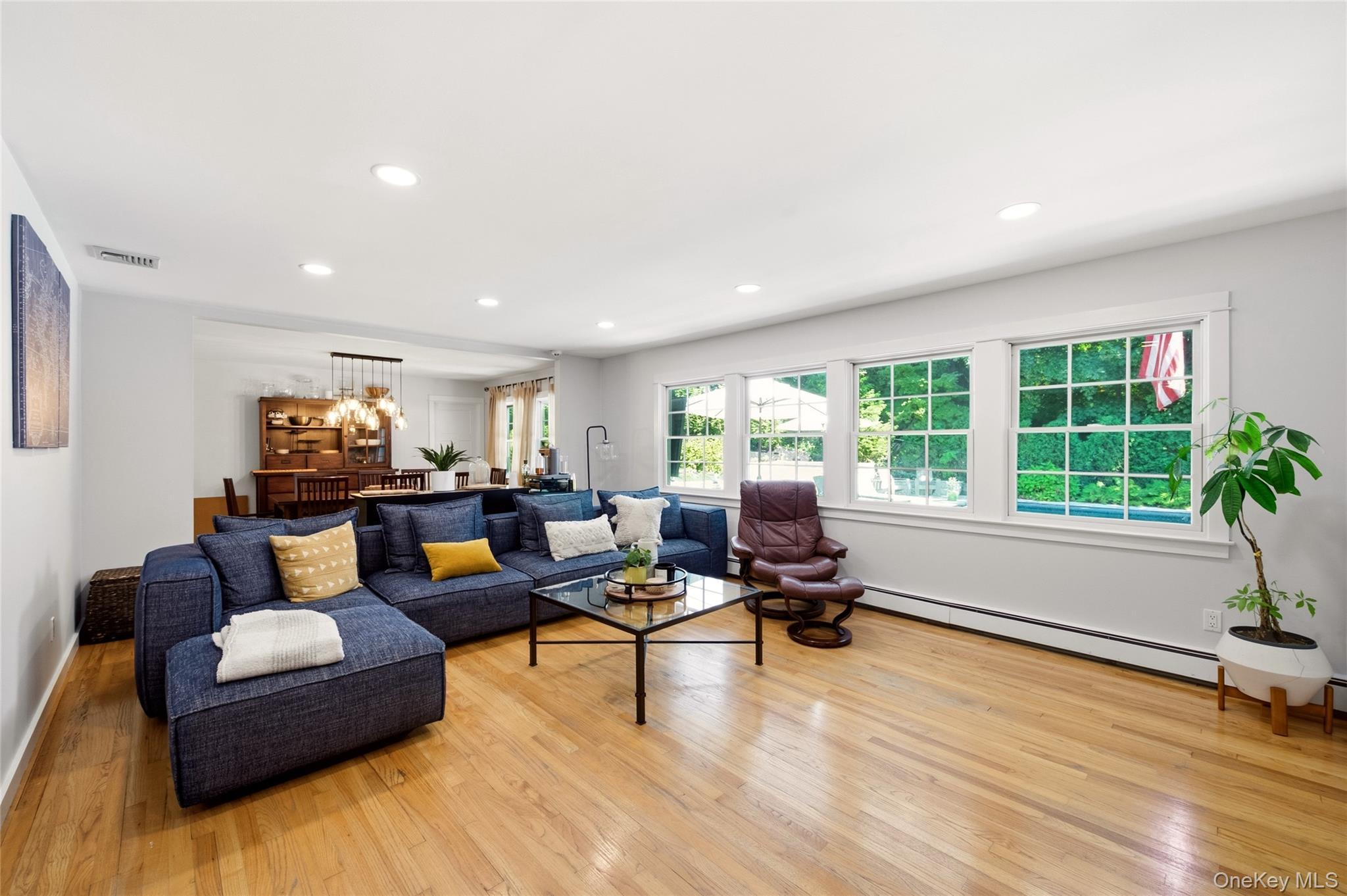 Single Family Cove Road Suffolk County, NY 11743, MLS-1044995-6