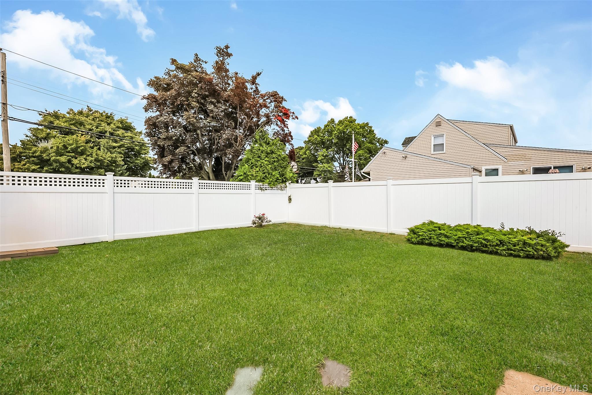Single Family Graham Street Nassau County, NY 11735, MLS-1045000-28