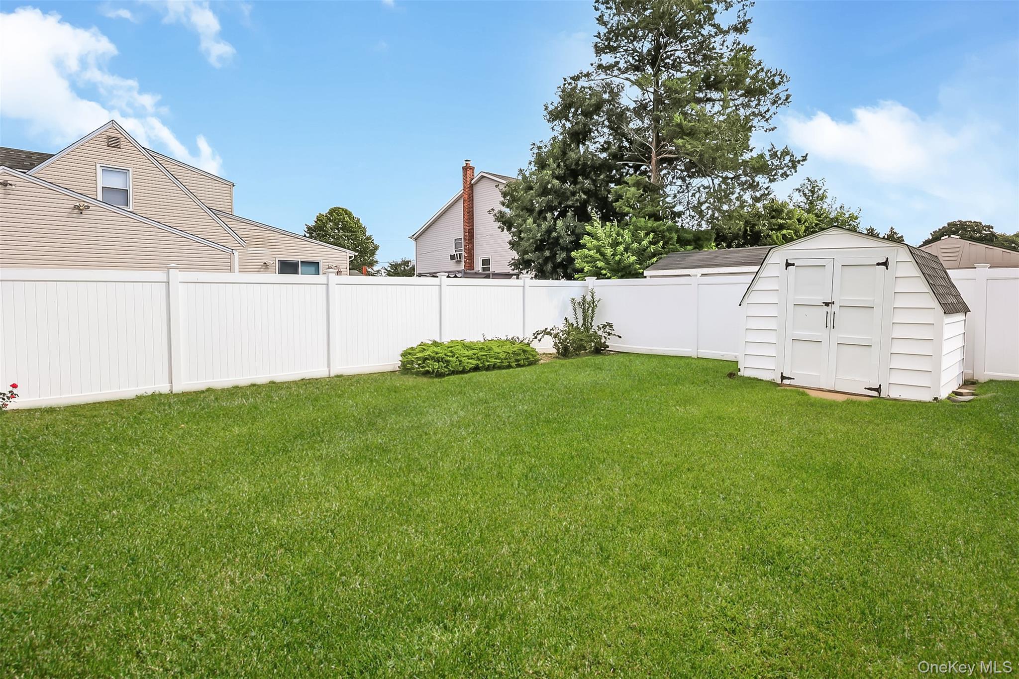Single Family Graham Street  Nassau County, NY 11735, MLS-1045000-29