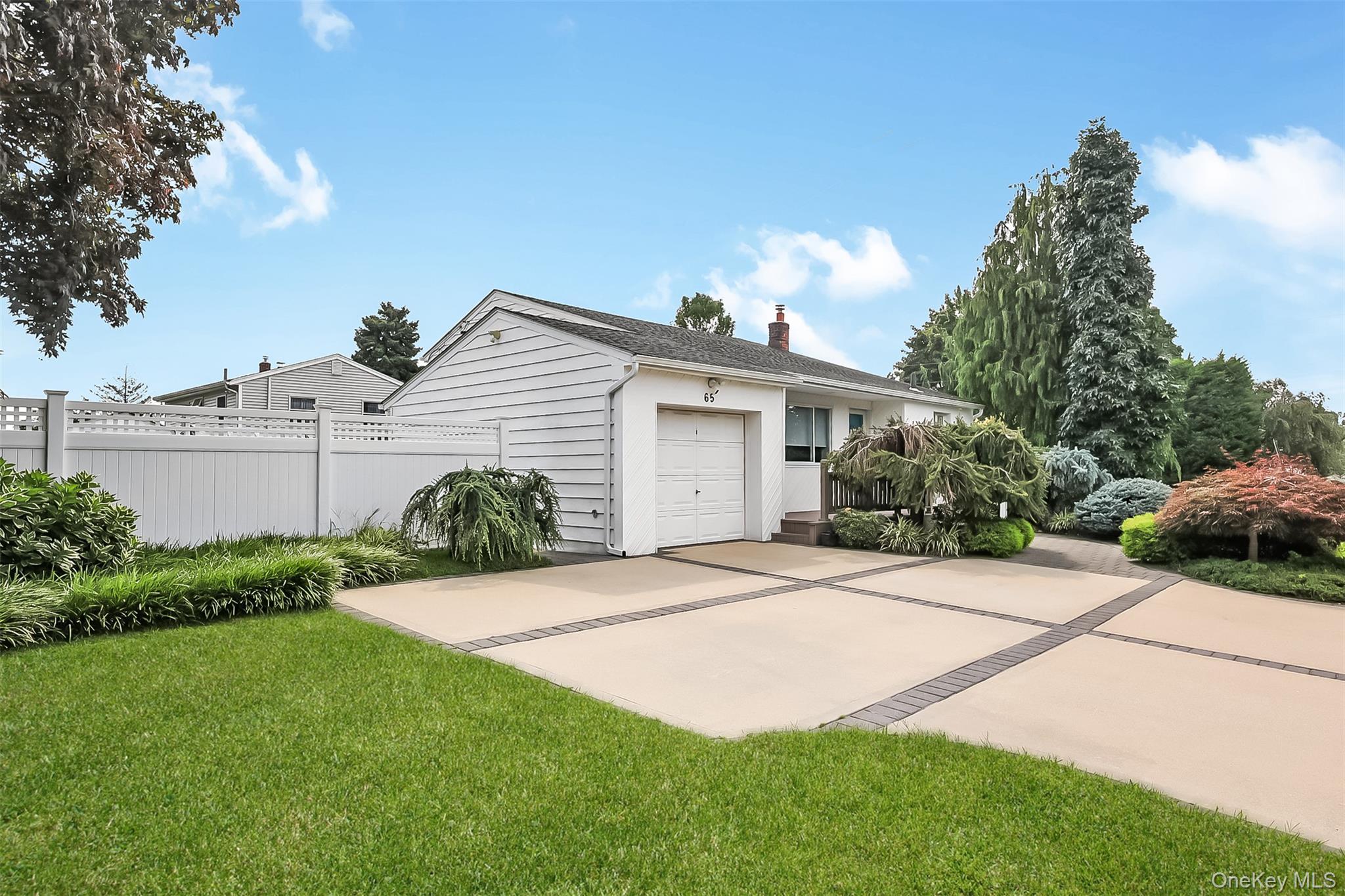 Single Family Graham Street Nassau County, NY 11735, MLS-1045000-3