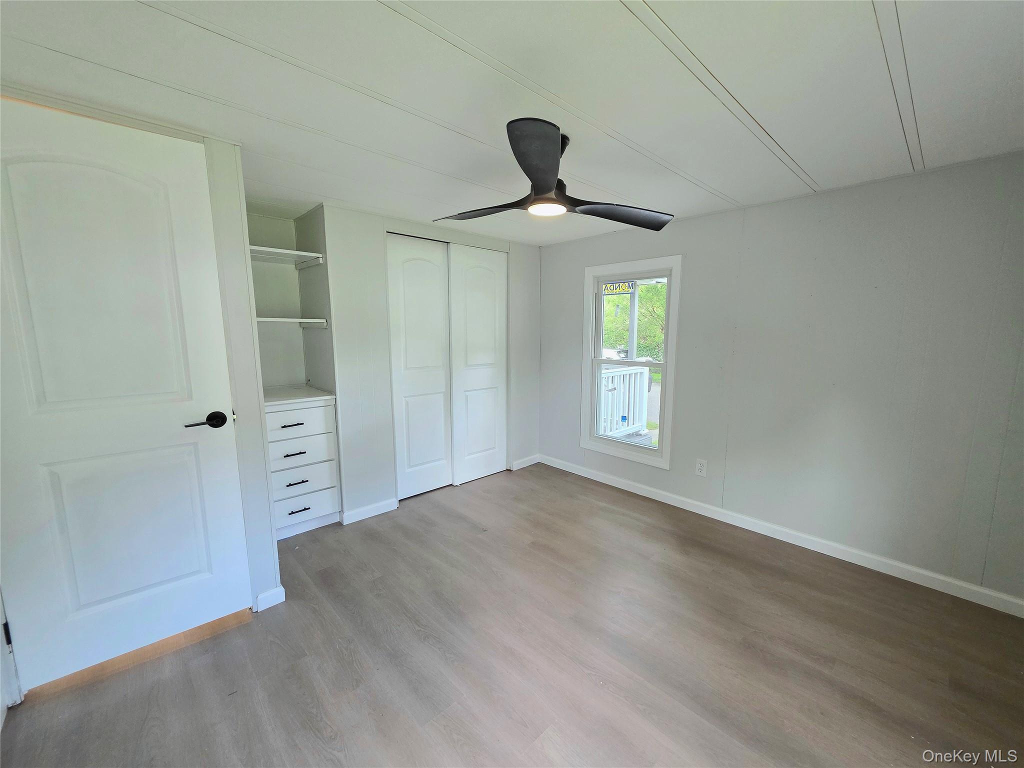 Single Family Riverleigh Avenue Suffolk County, NY 11901, MLS-1045025-10