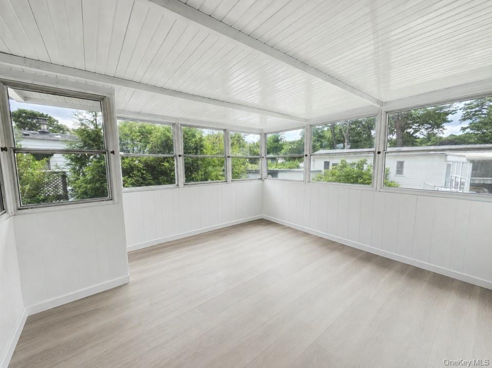Single Family Riverleigh Avenue Suffolk County, NY 11901, MLS-1045025-19