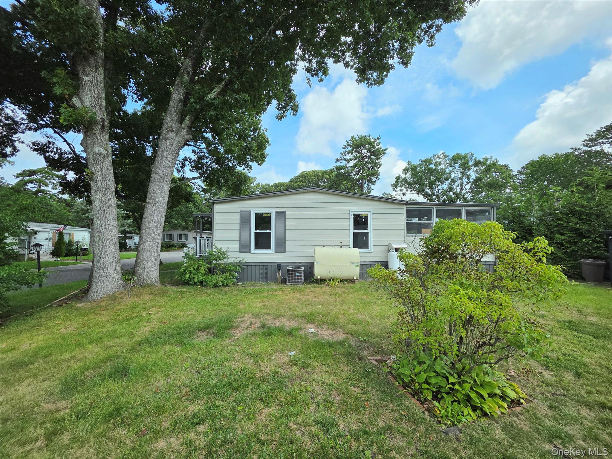 Single Family Riverleigh Avenue Suffolk County, NY 11901, MLS-1045025-26