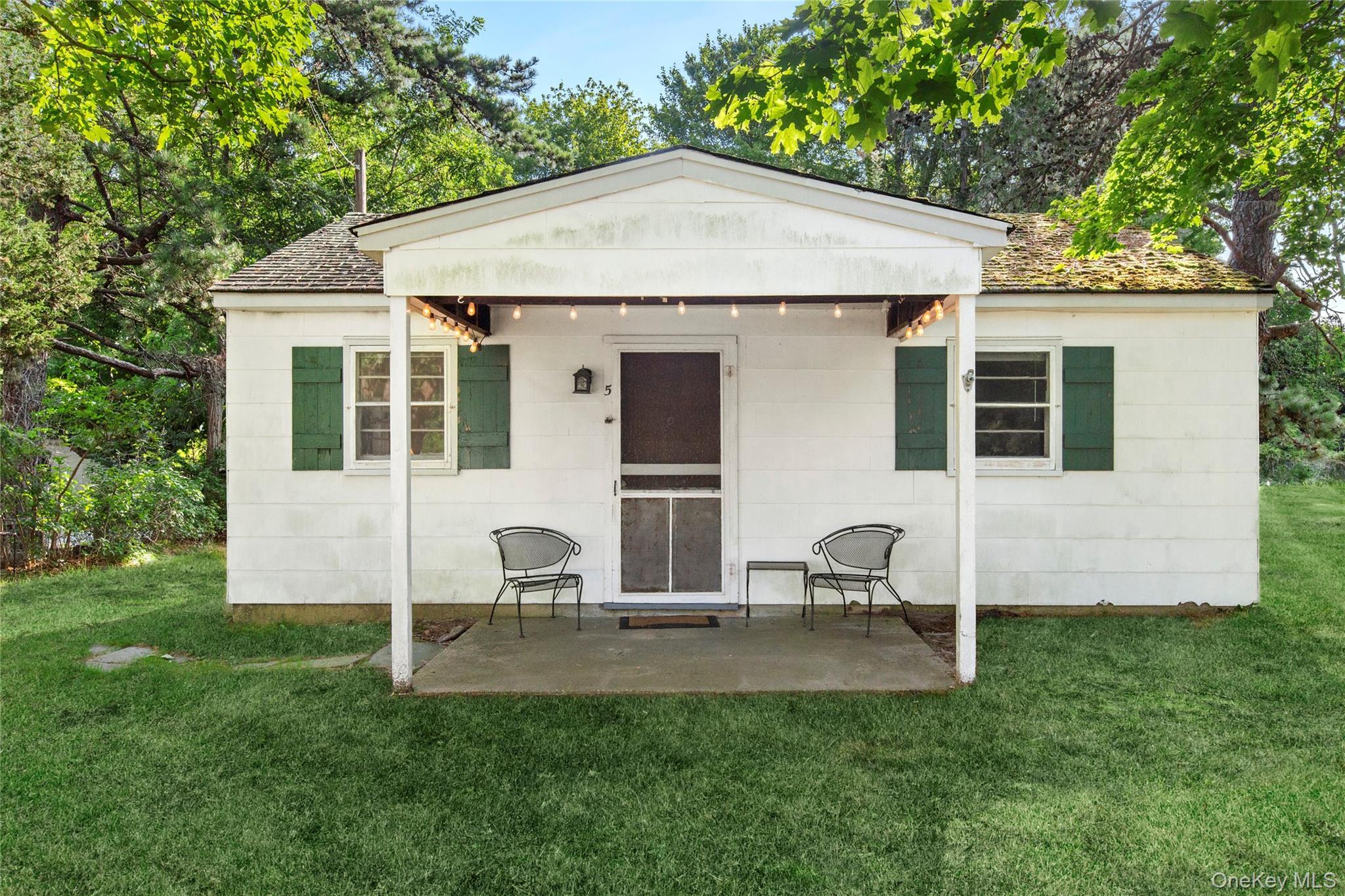 Single Family Boathouse Road Suffolk County, NY 11946, MLS-1045061-4