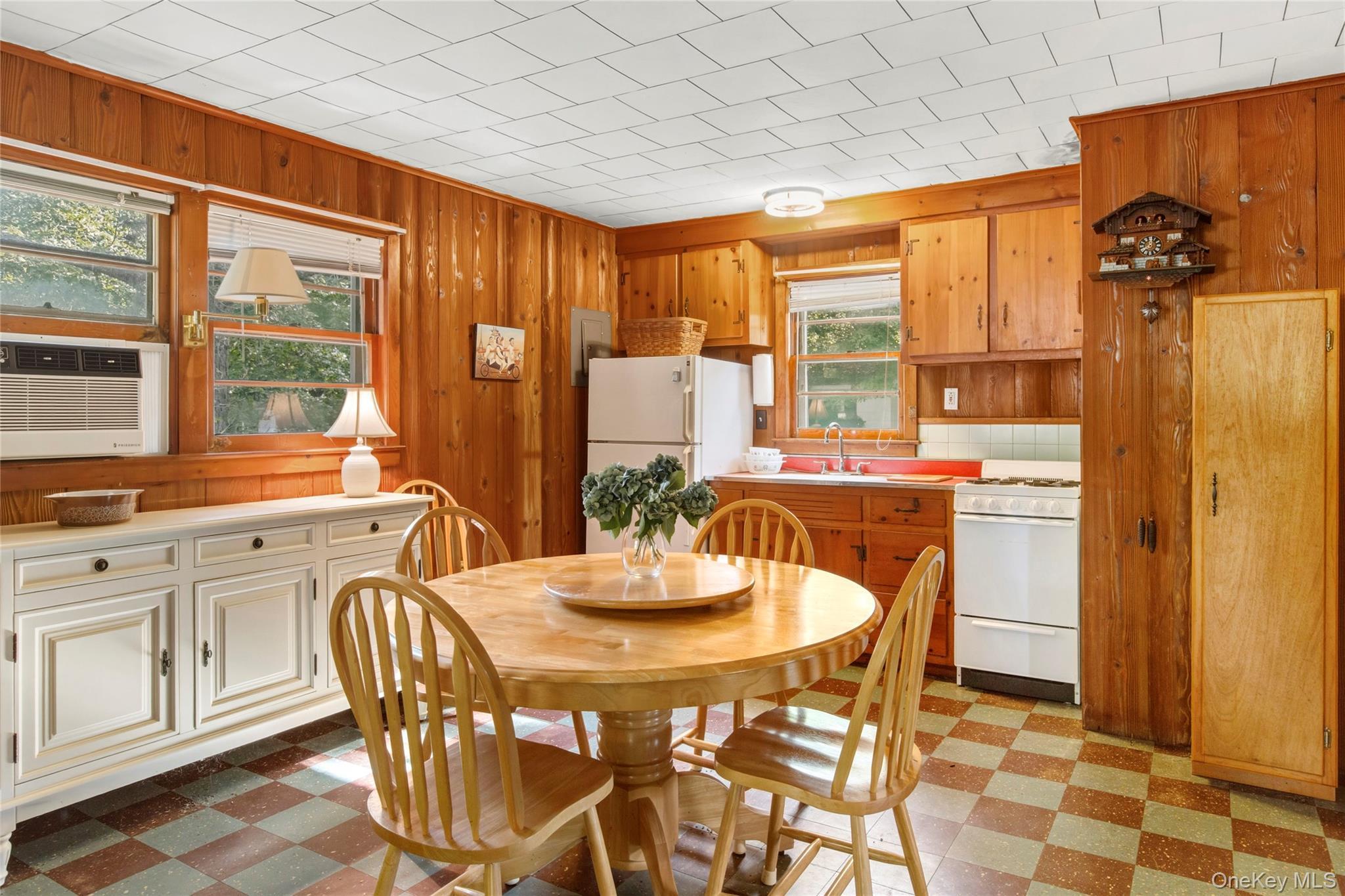 Single Family Boathouse Road Suffolk County, NY 11946, MLS-1045061-7