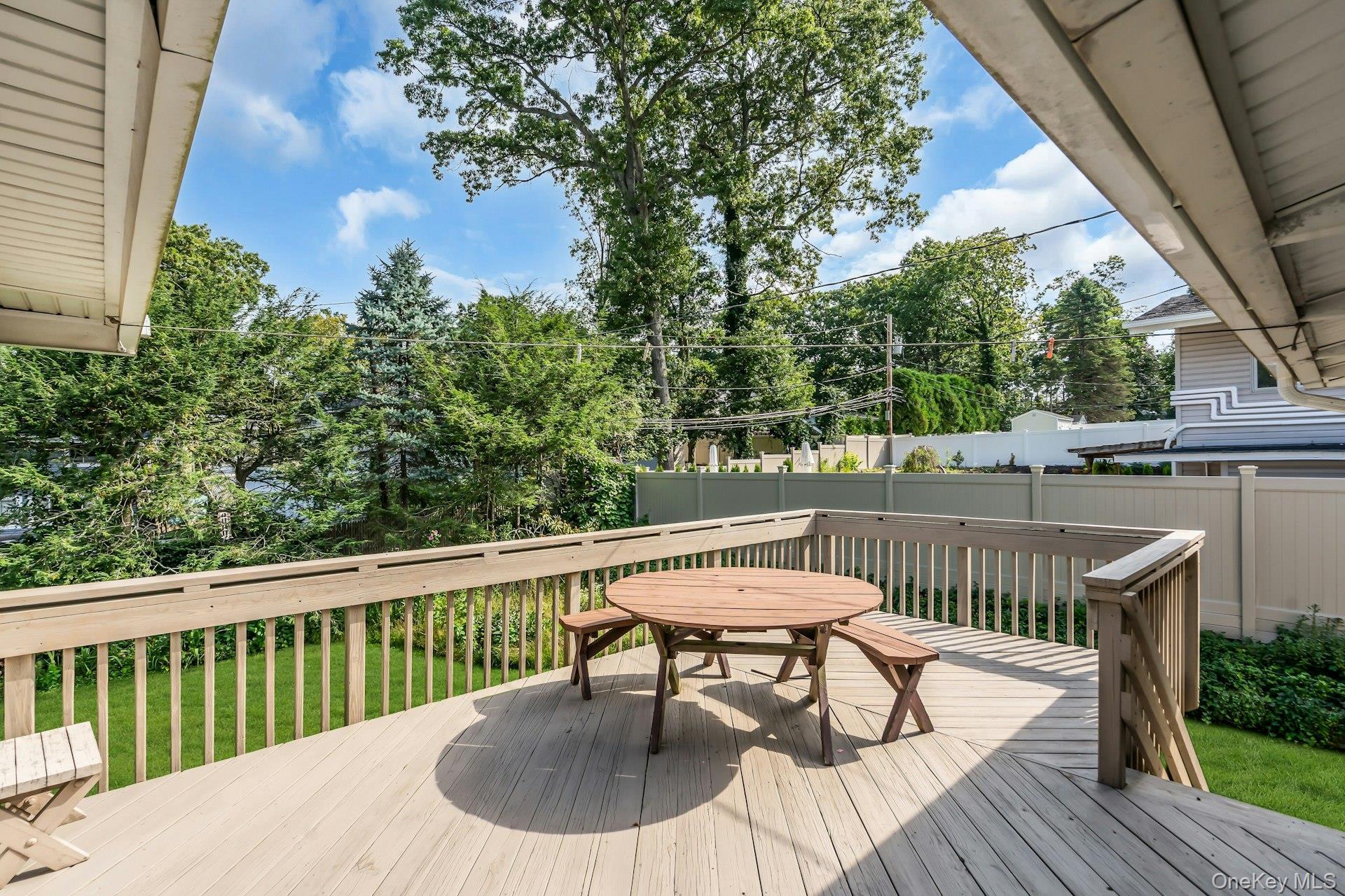 Single Family Redleaf Lane  Suffolk County, NY 11725, MLS-1045064-14