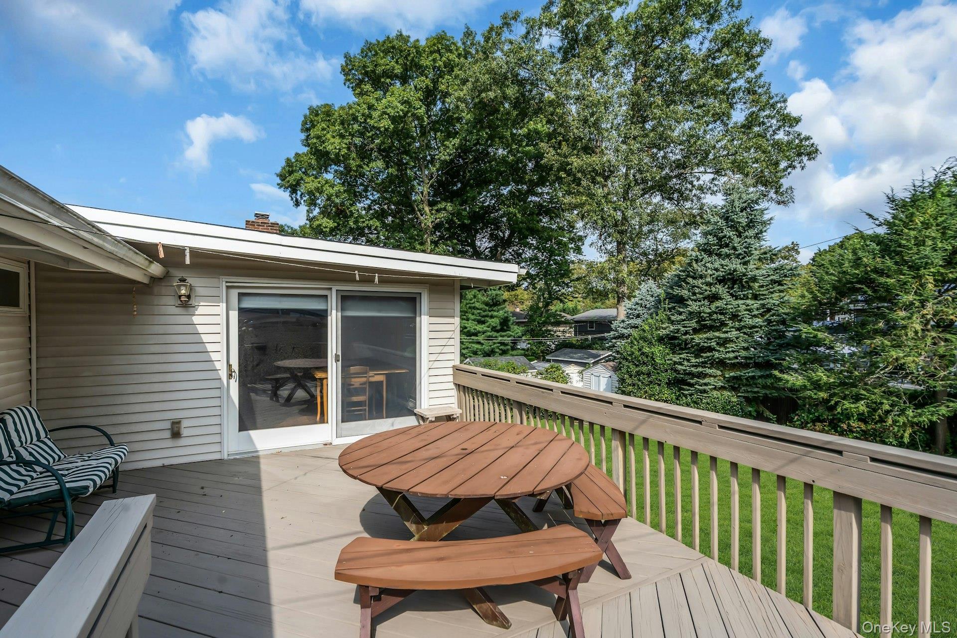 Single Family Redleaf Lane  Suffolk County, NY 11725, MLS-1045064-15