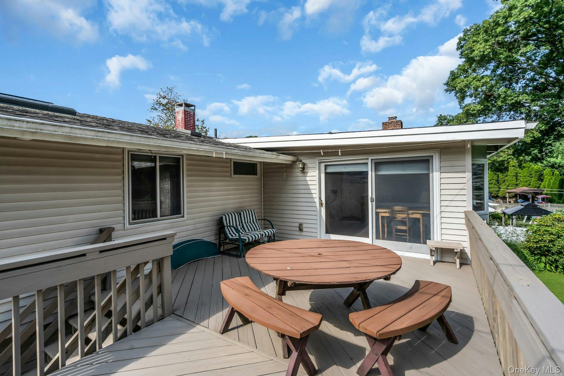 Single Family Redleaf Lane  Suffolk County, NY 11725, MLS-1045064-16