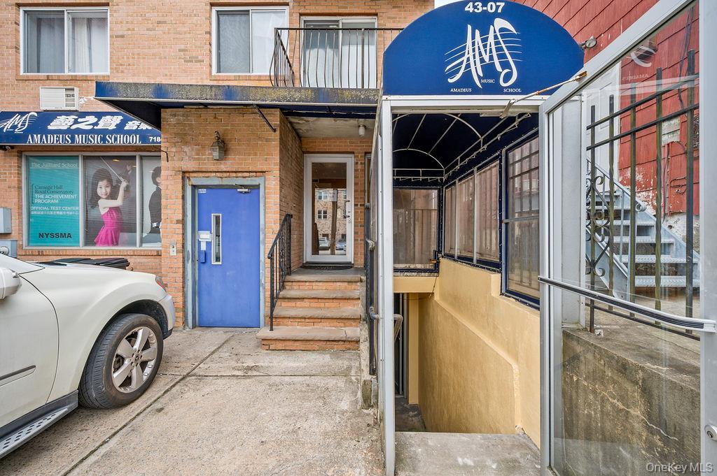 Single Family 162nd Street Queens, NY 11358, MLS-1045070-2