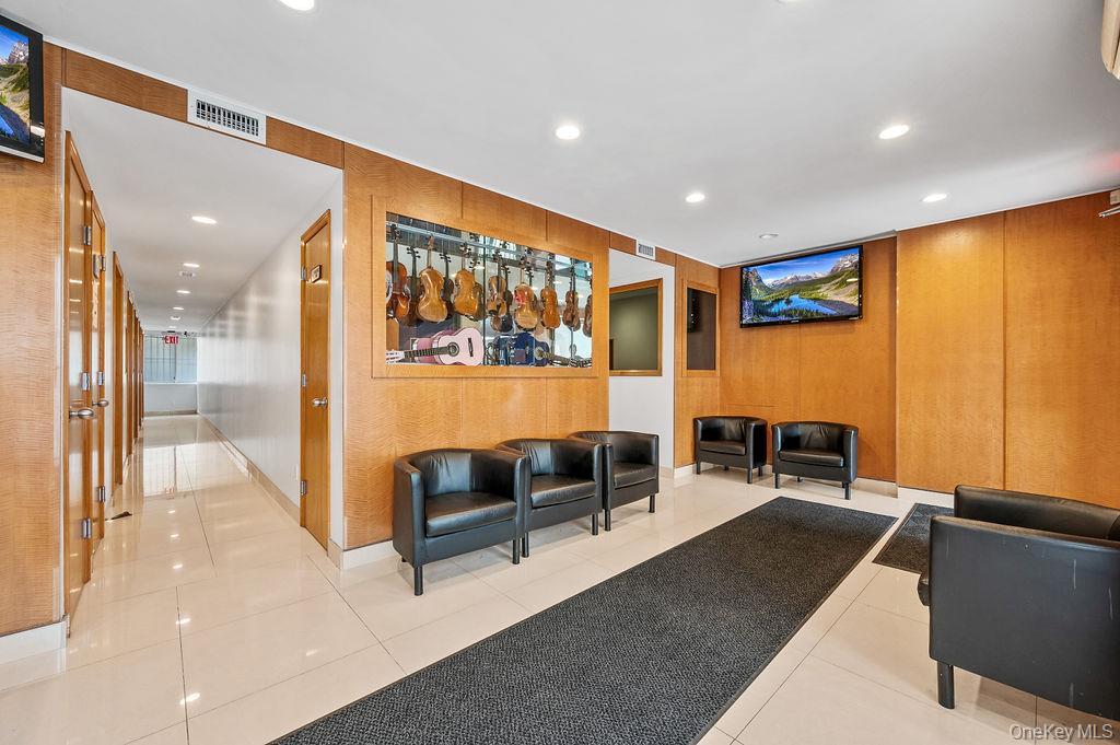 Single Family 162nd Street Queens, NY 11358, MLS-1045070-6