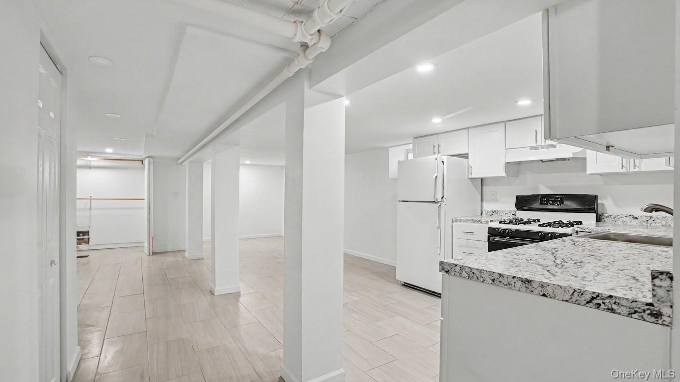 Single Family Harding Avenue  Bronx, NY 10465, MLS-1045072-10