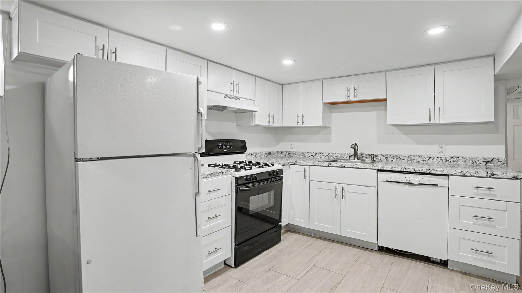 Single Family Harding Avenue  Bronx, NY 10465, MLS-1045072-11