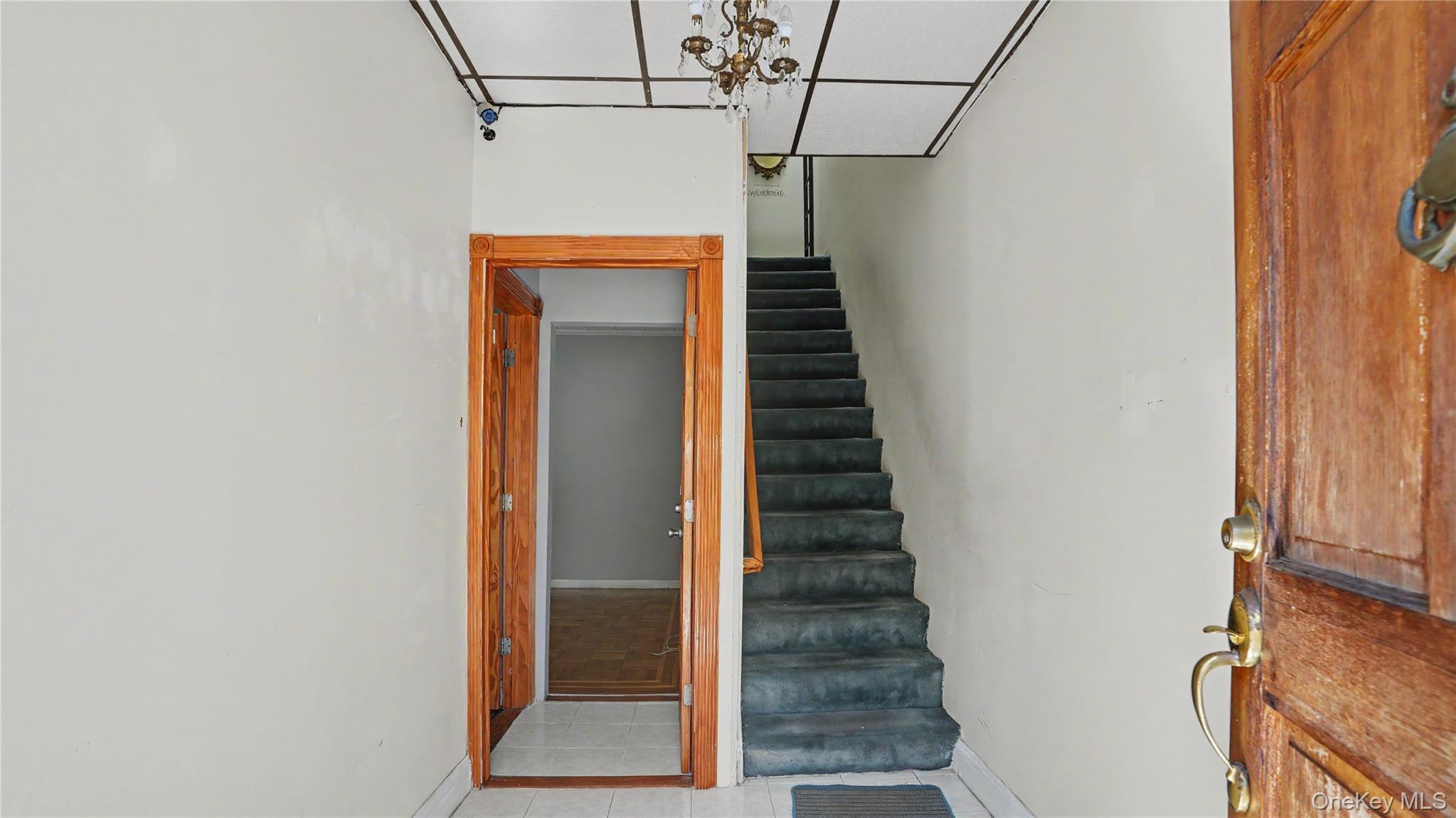 Single Family Harding Avenue  Bronx, NY 10465, MLS-1045072-17