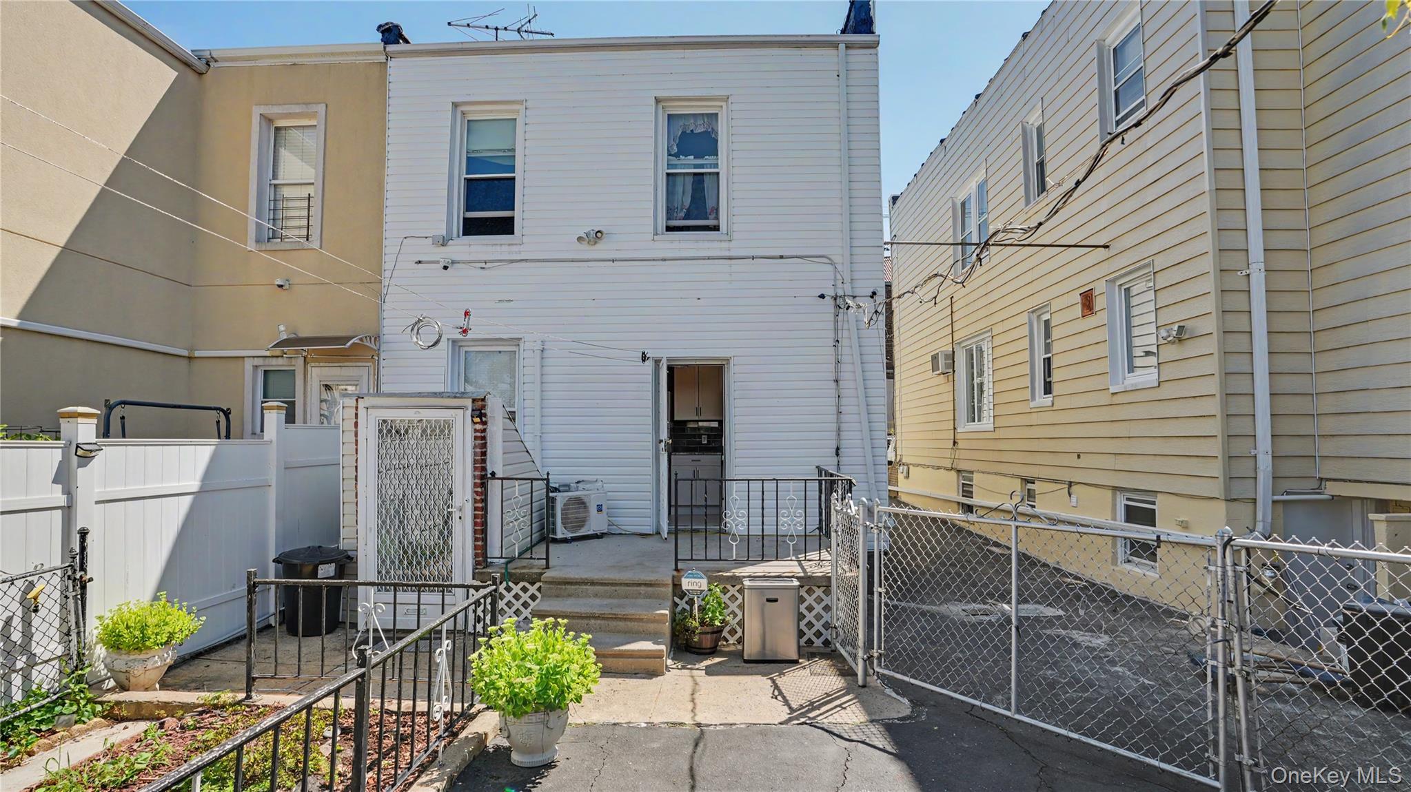 Single Family Harding Avenue  Bronx, NY 10465, MLS-1045072-5