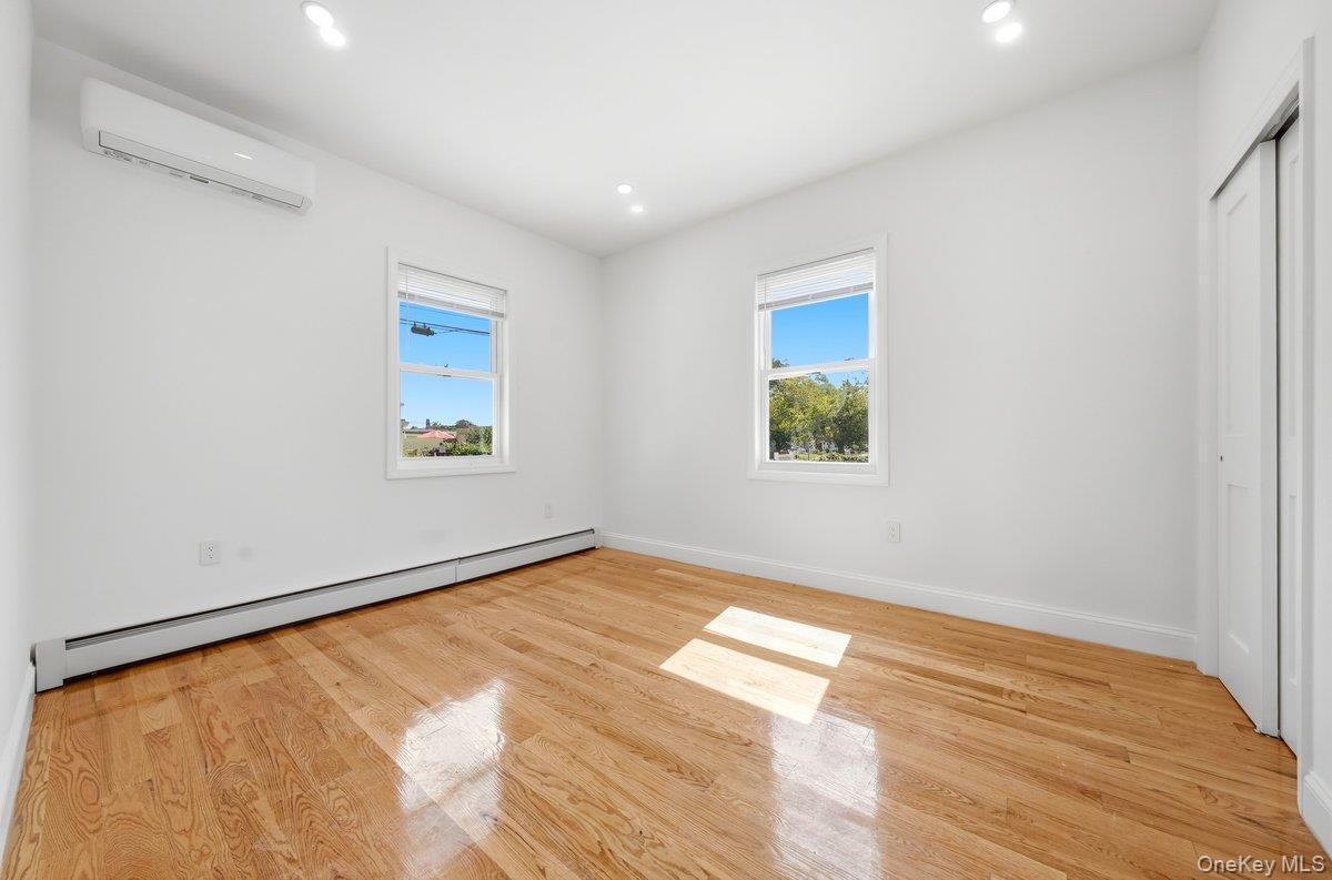 Single Family 212th Street  Queens, NY 11428, MLS-1045091-22