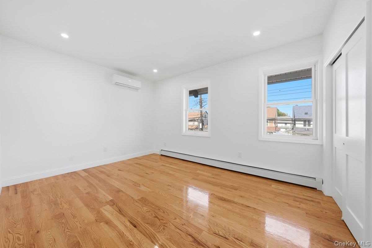 Single Family 212th Street  Queens, NY 11428, MLS-1045091-33