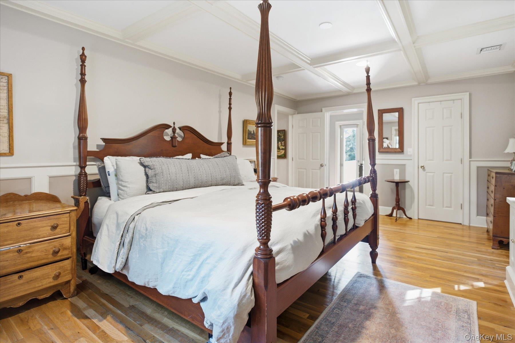 Single Family Old Country Road Suffolk County, NY 11960, MLS-1045104-21