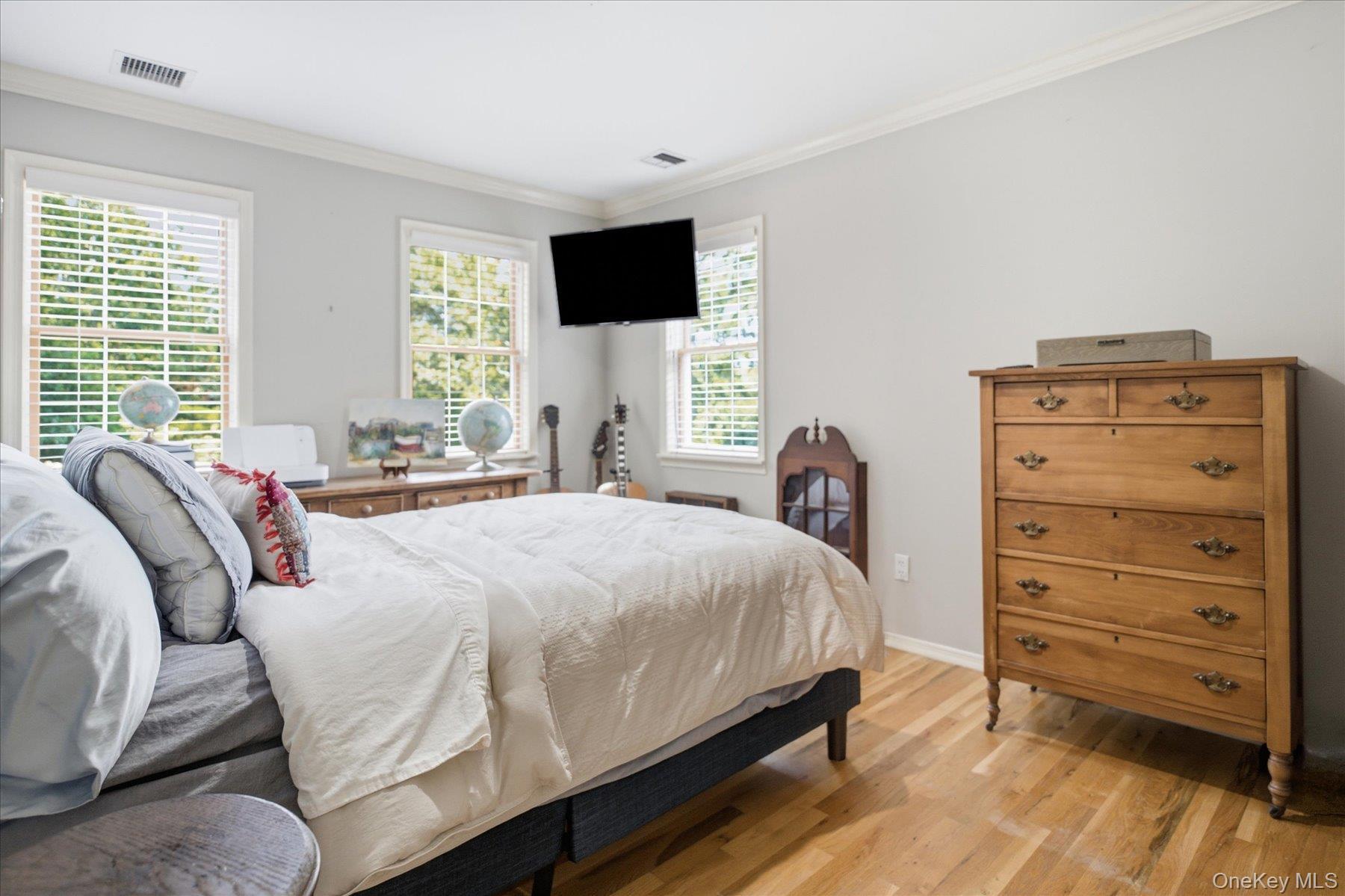 Single Family Old Country Road Suffolk County, NY 11960, MLS-1045104-24