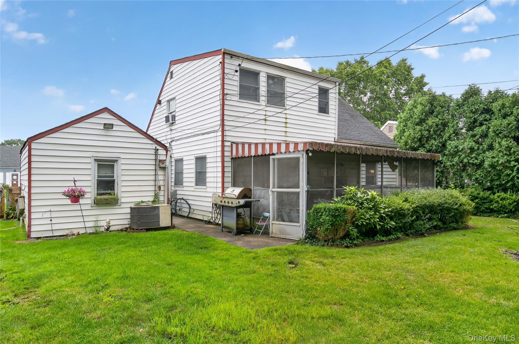 Single Family Jamaica Boulevard  Nassau County, NY 11514, MLS-1045132-14
