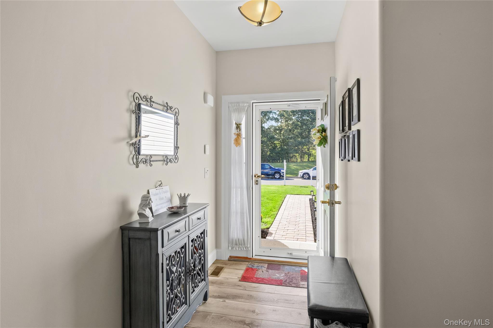 Single Family Pondview Circle Suffolk County, NY 11967, MLS-1045153-3