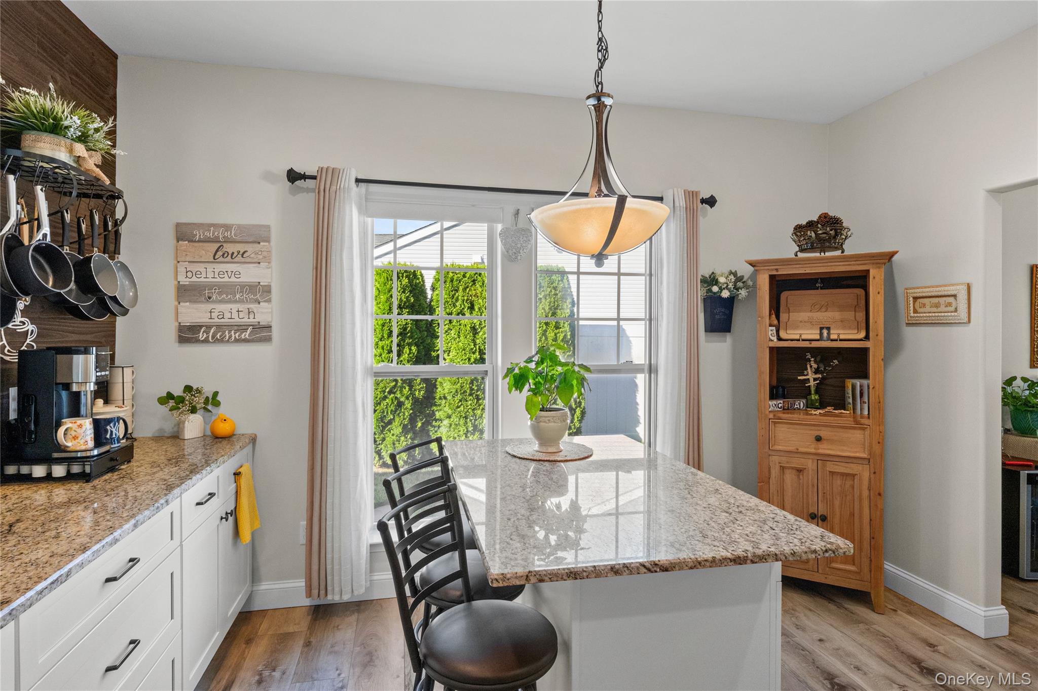 Single Family Pondview Circle Suffolk County, NY 11967, MLS-1045153-4