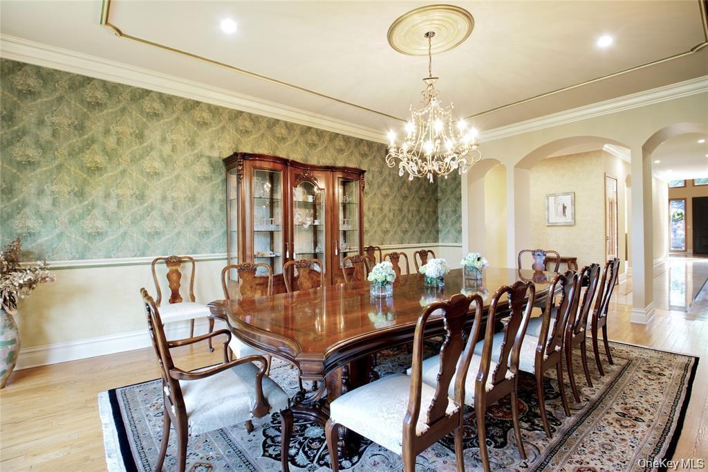 Single Family Manhasset Woods Road  Nassau County, NY 11030, MLS-1045158-14
