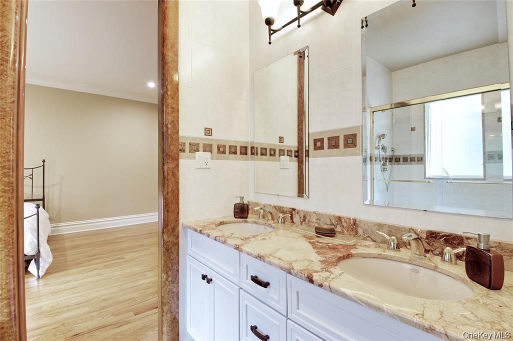 Single Family Manhasset Woods Road  Nassau County, NY 11030, MLS-1045158-24