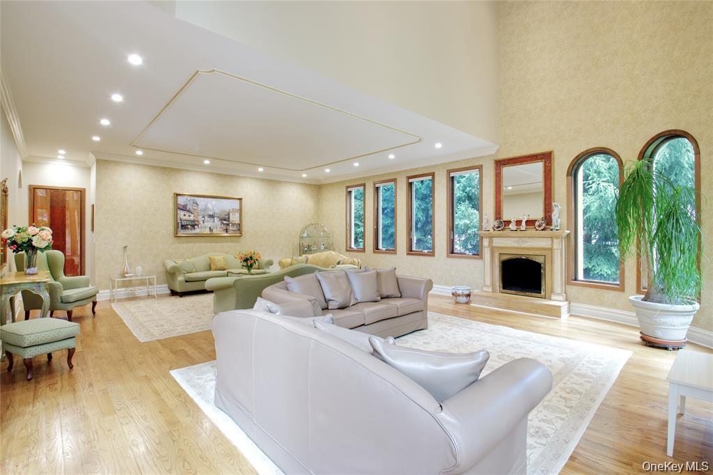 Single Family Manhasset Woods Road  Nassau County, NY 11030, MLS-1045158-8