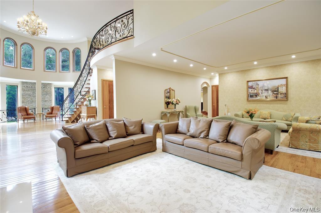 Single Family Manhasset Woods Road  Nassau County, NY 11030, MLS-1045158-9