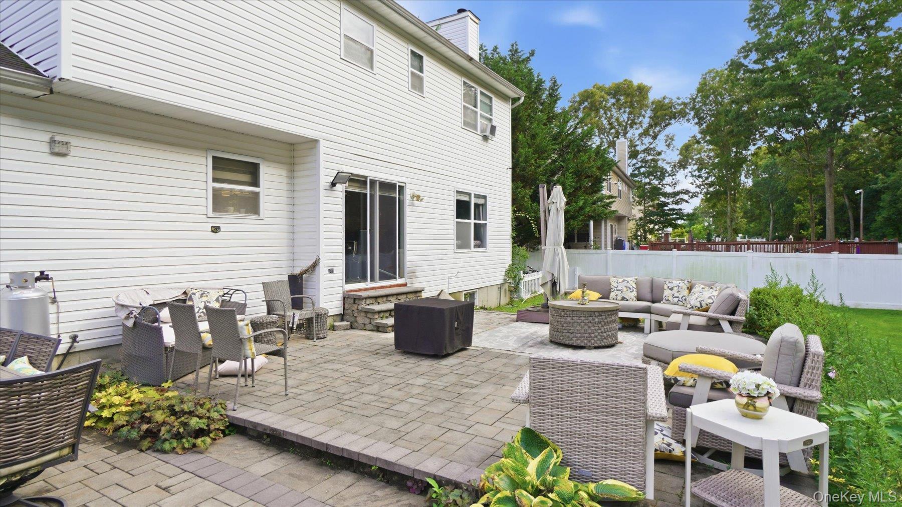 Single Family Howard Drive Suffolk County, NY 11727, MLS-1045161-42