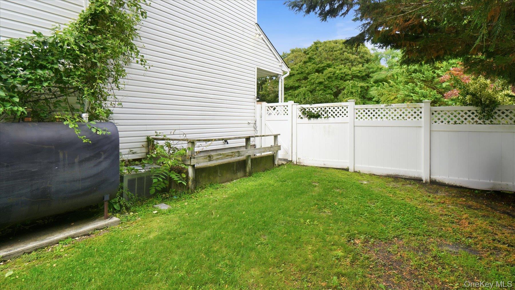 Single Family Howard Drive Suffolk County, NY 11727, MLS-1045161-47