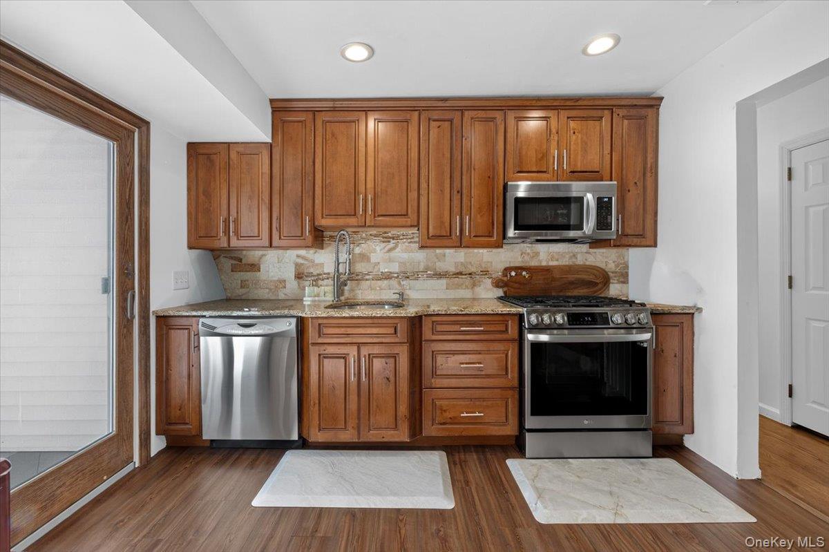 Single Family Dietz Avenue  Suffolk County, NY 11755, MLS-1045164-16