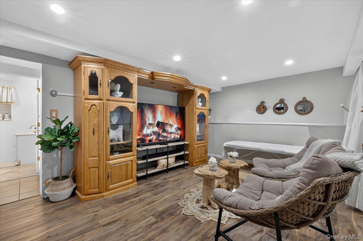 Single Family Dietz Avenue  Suffolk County, NY 11755, MLS-1045164-29