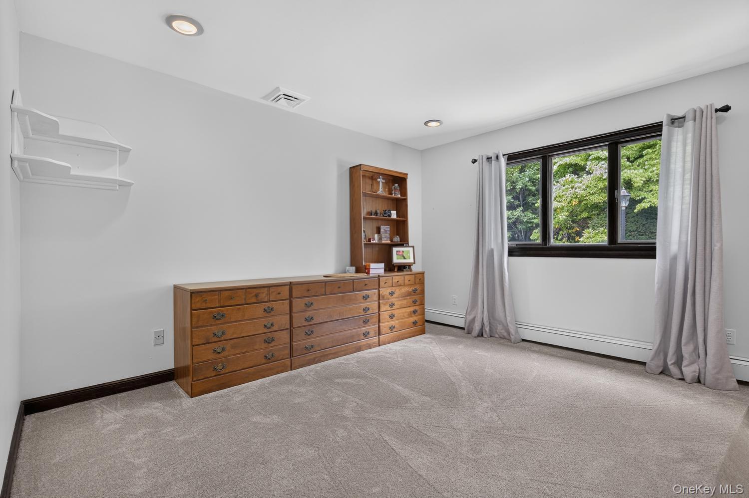 Single Family Dorchester Drive  Nassau County, NY 11545, MLS-1045194-18