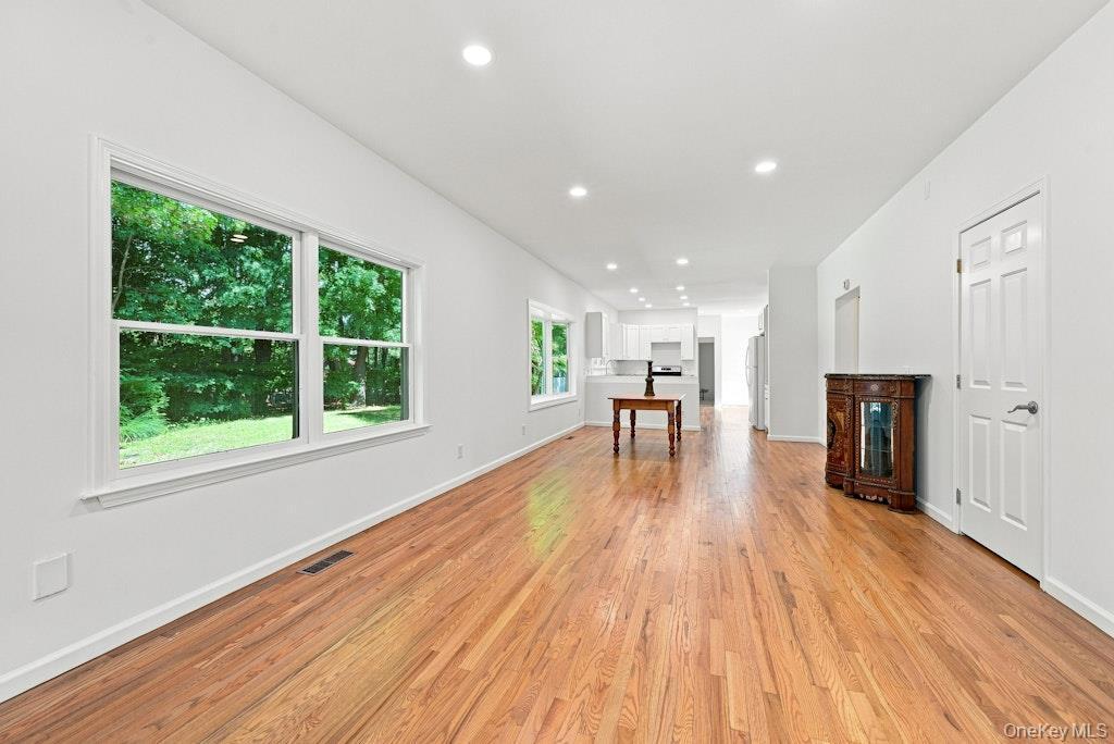 Single Family Private Road Suffolk County, NY 11933, MLS-1045233-19