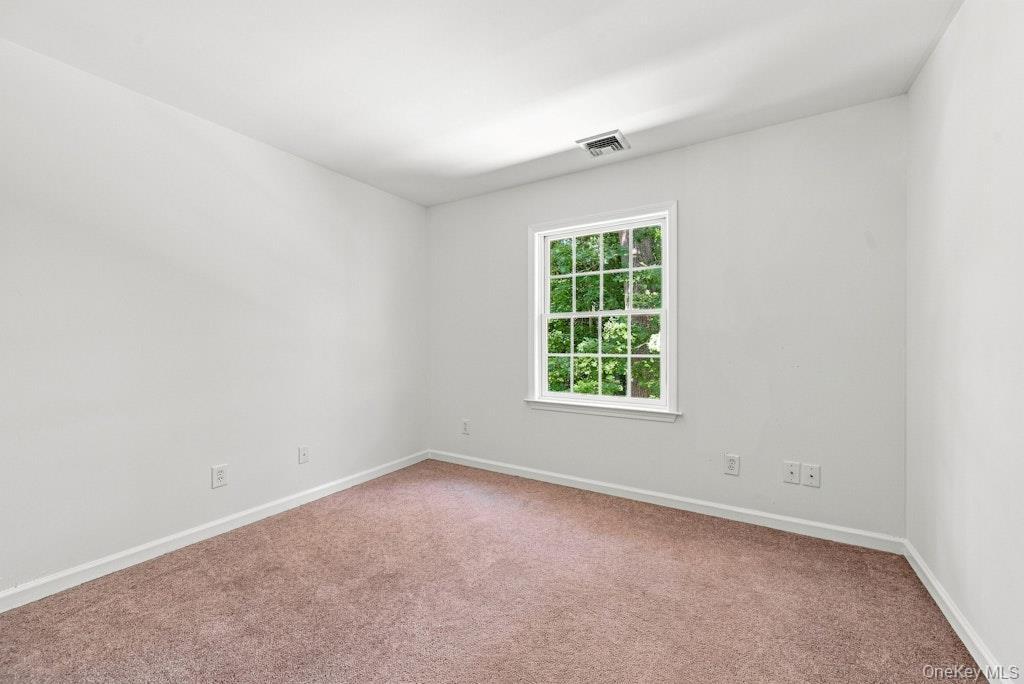 Single Family Private Road Suffolk County, NY 11933, MLS-1045233-34