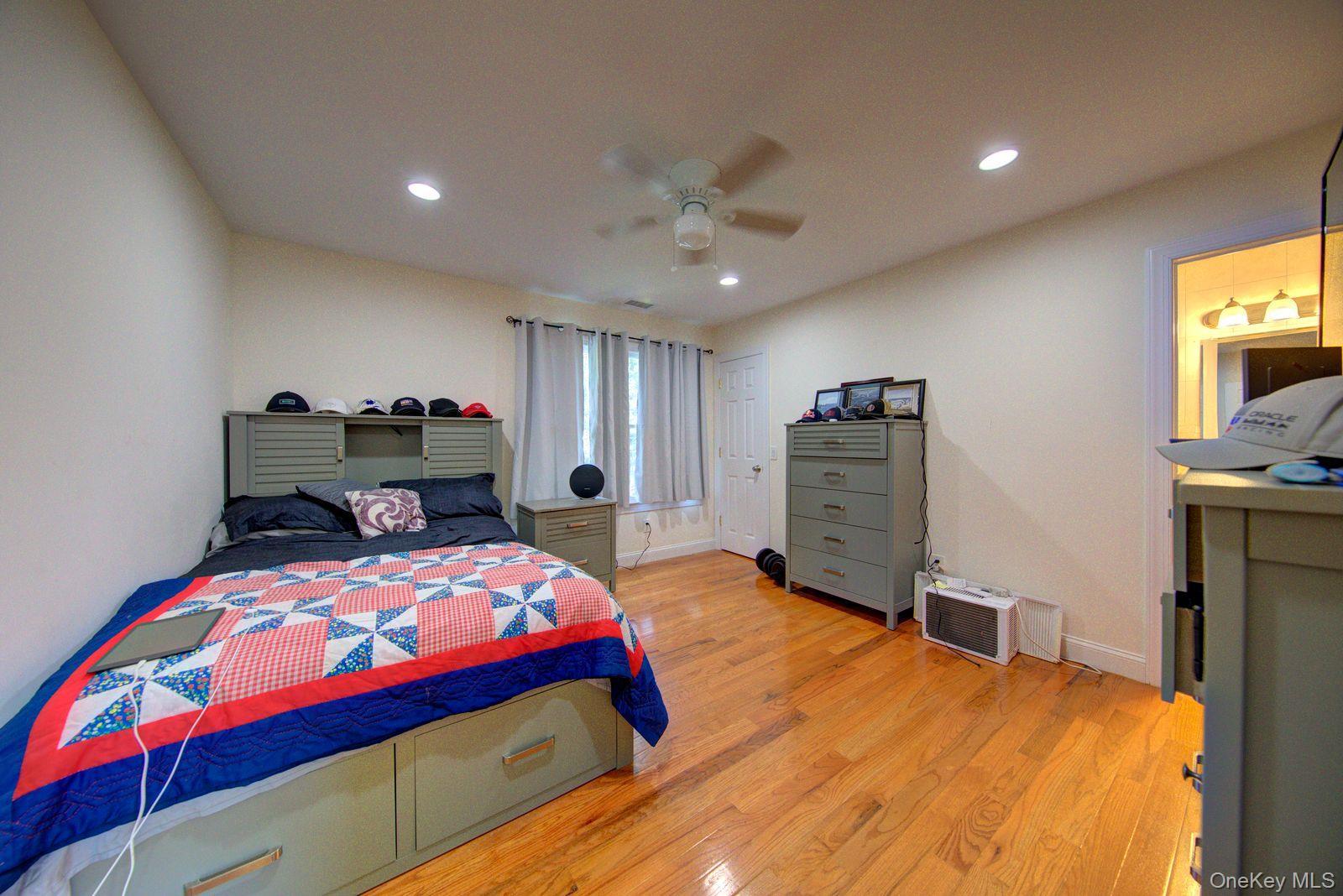 Single Family Chestnut Street Suffolk County, NY 11766, MLS-1045245-14