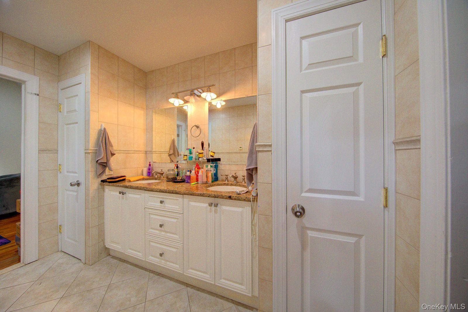 Single Family Chestnut Street Suffolk County, NY 11766, MLS-1045245-20