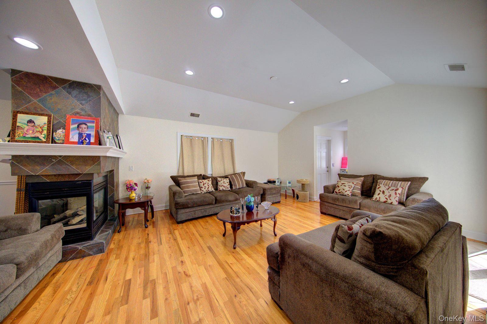 Single Family Chestnut Street Suffolk County, NY 11766, MLS-1045245-9