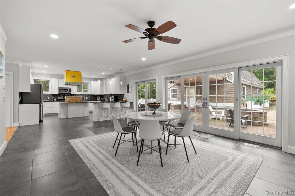 Single Family Newtown Road Suffolk County, NY 11946, MLS-1045249-11