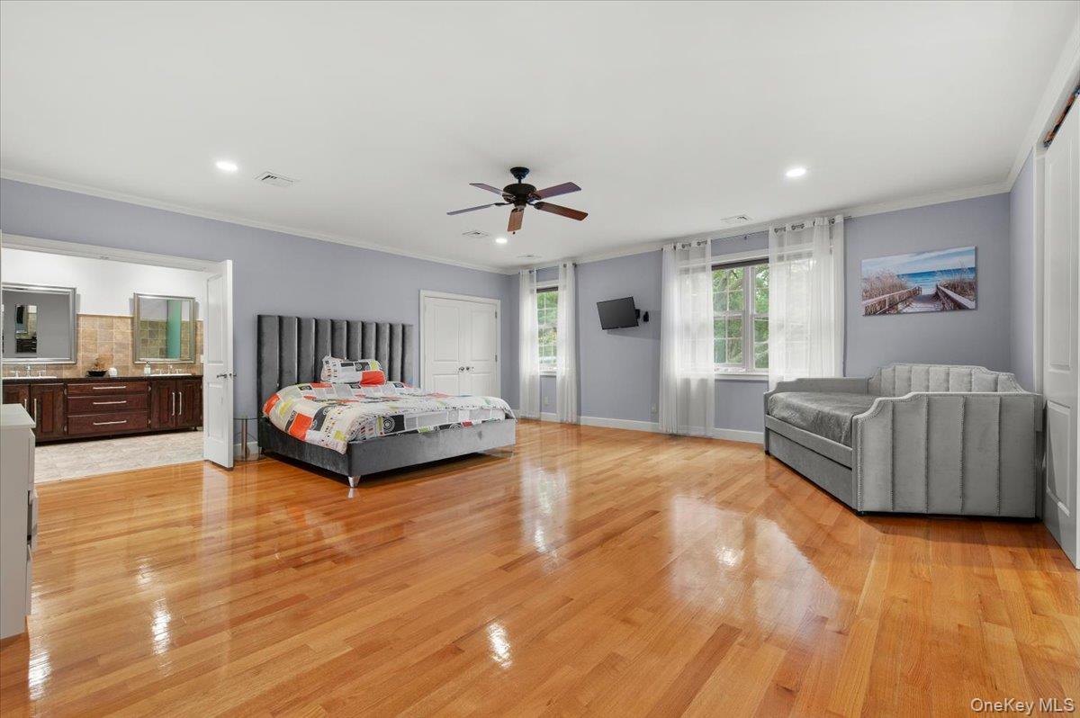 Single Family Newtown Road Suffolk County, NY 11946, MLS-1045249-18