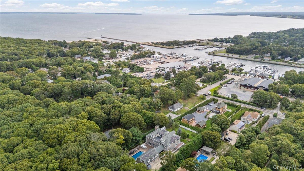 Single Family Newtown Road Suffolk County, NY 11946, MLS-1045249-2