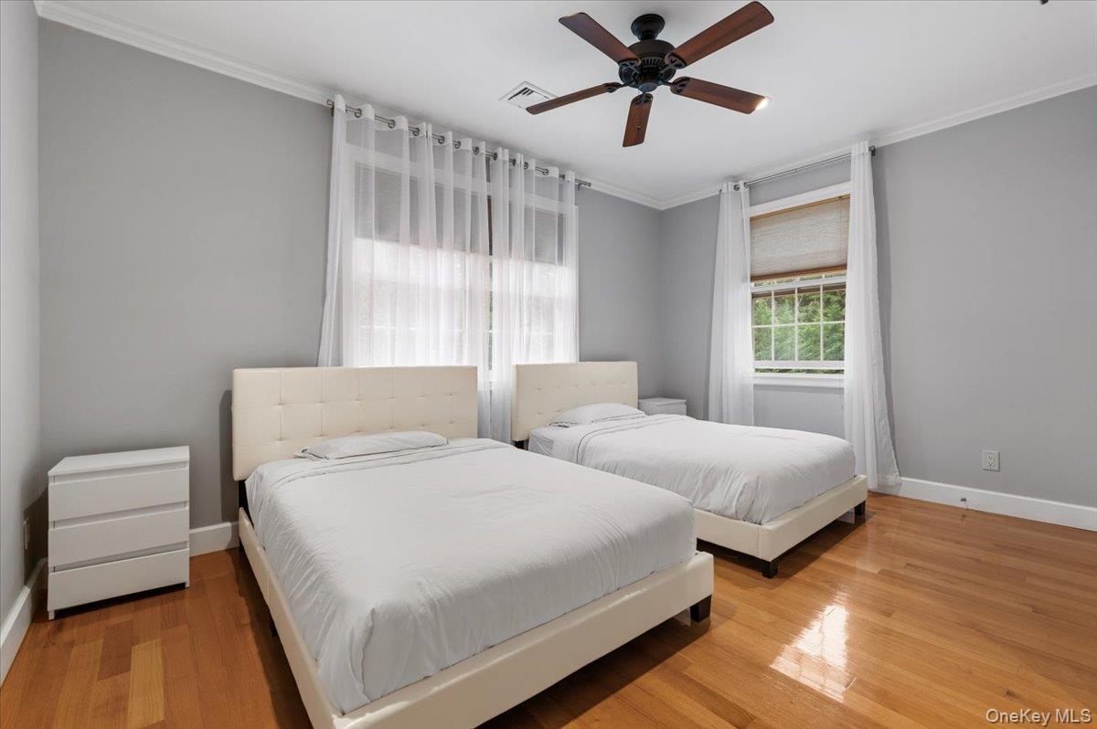 Single Family Newtown Road Suffolk County, NY 11946, MLS-1045249-25