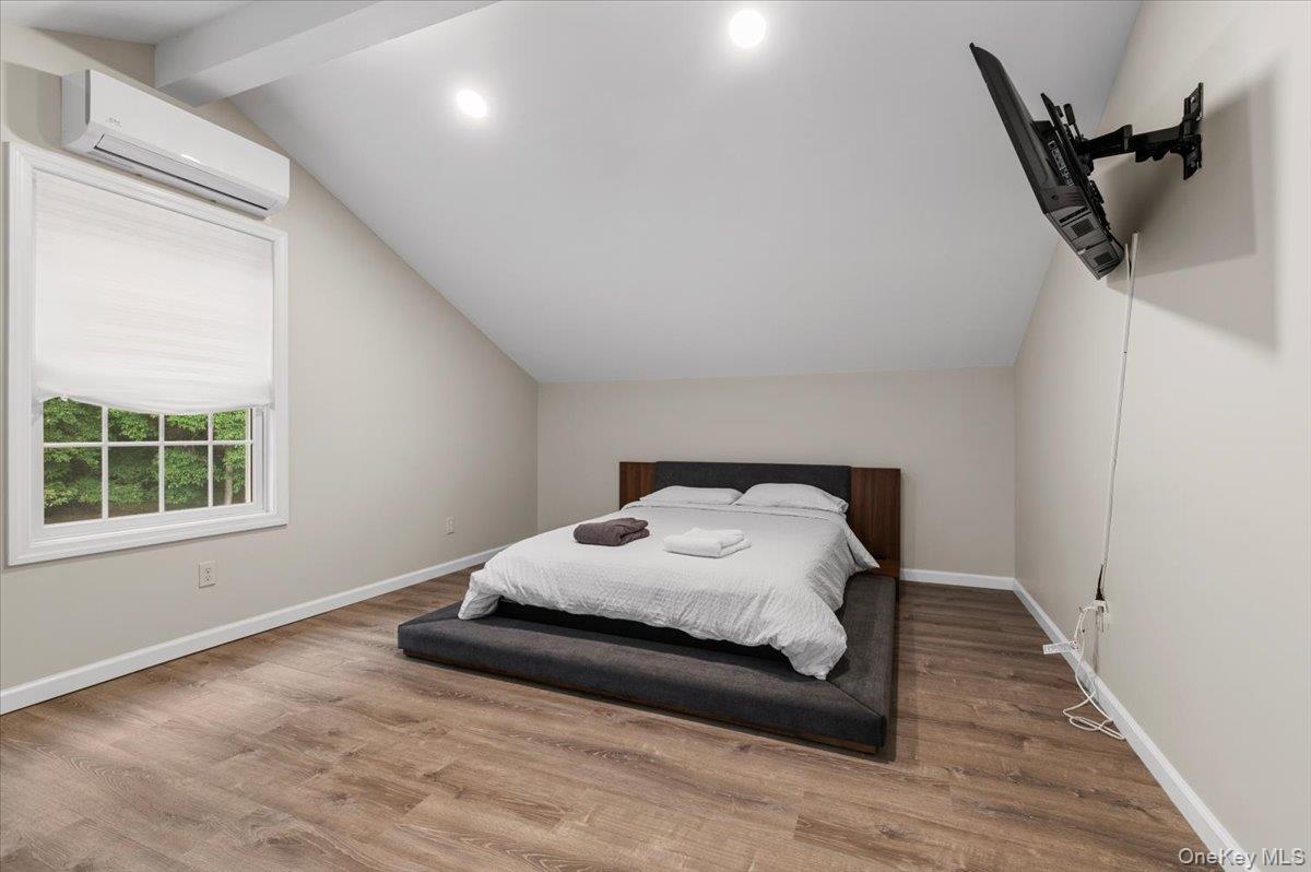 Single Family Newtown Road Suffolk County, NY 11946, MLS-1045249-39