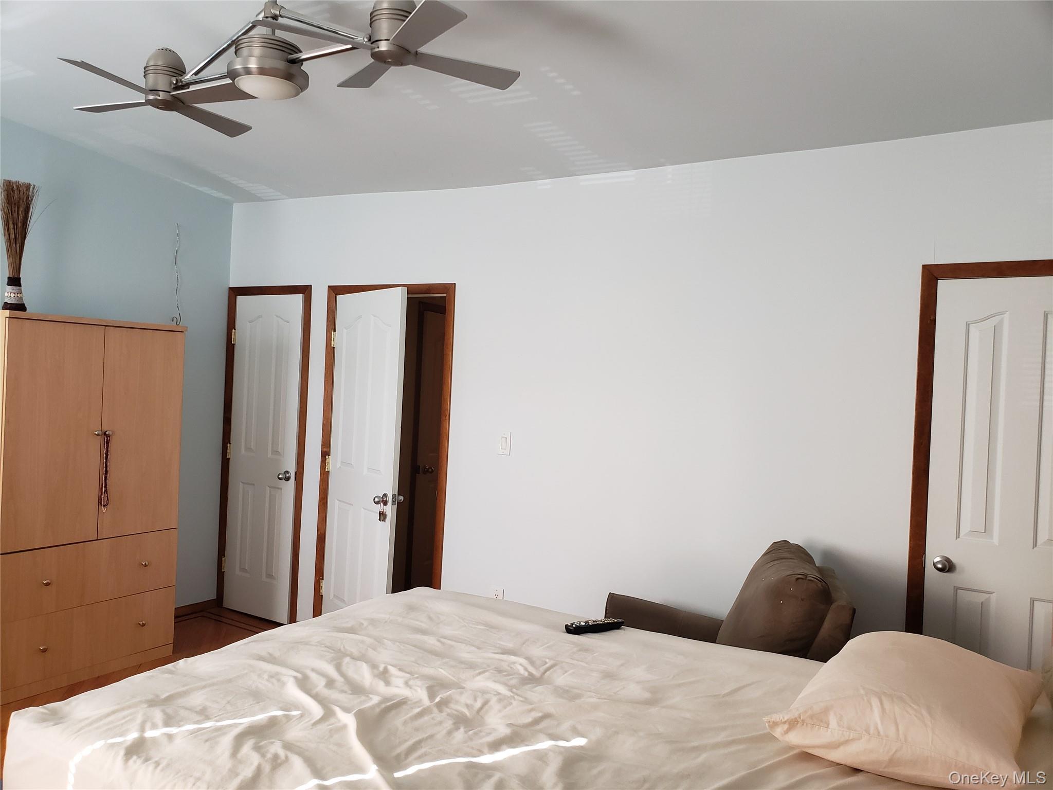 Single Family Union Turnpike Queens, NY 11385, MLS-1045250-10